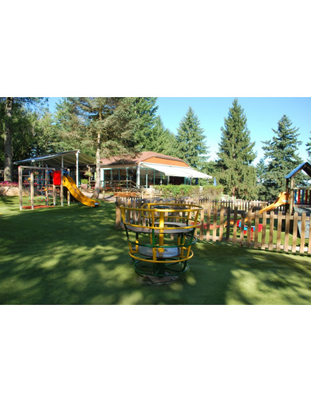 CAMPING LES PINS**** Périgord (APV)
